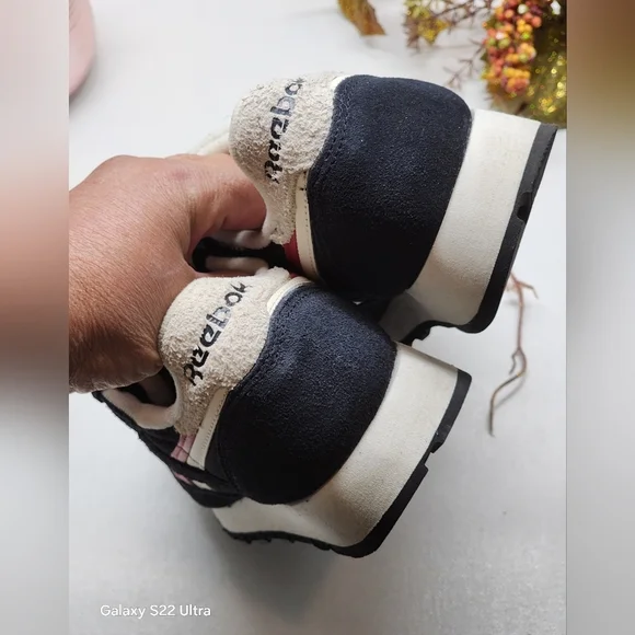 Reebok Men's Black and Pink Sneakers - Picture 3 of 6